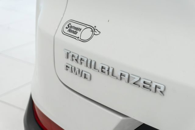 Used 2025 Chevrolet TrailBlazer LT AWD/4WD image 21