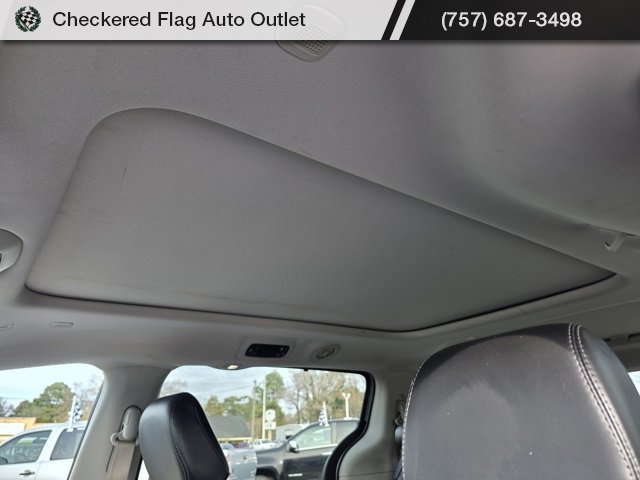 Used 2018 Chrysler Pacifica Limited image 23