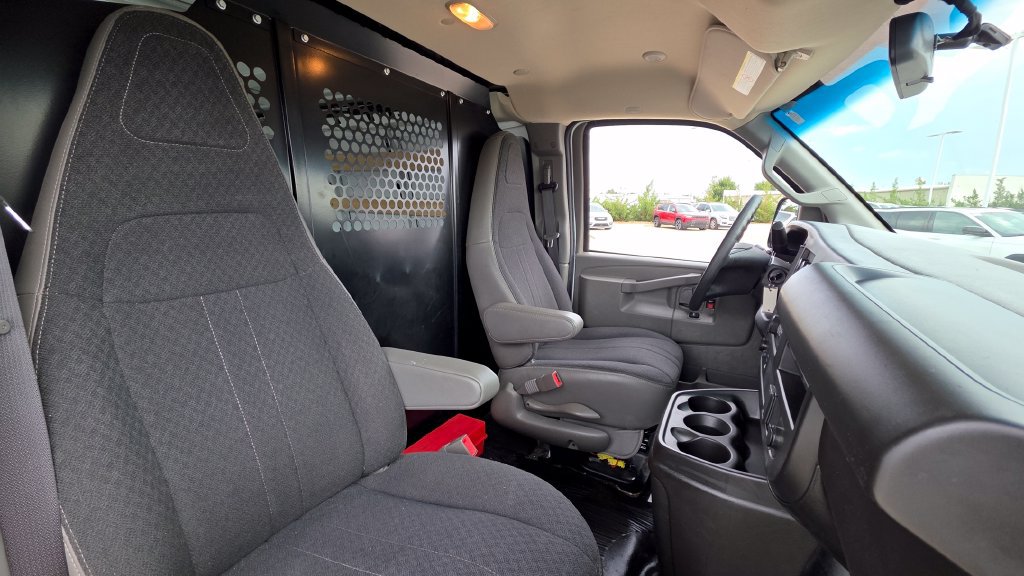 Used 2024 Chevrolet Express 2500 w/ Driver Convenience Package RWD image 11