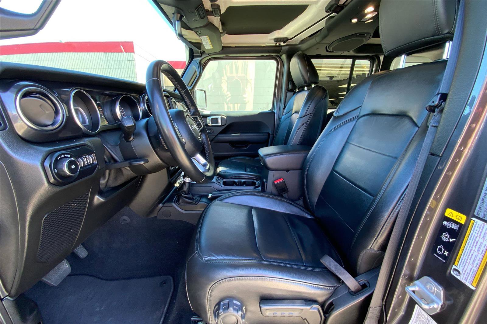 Used 2021 Jeep Wrangler Unlimited Sahara AWD/4WD image 10