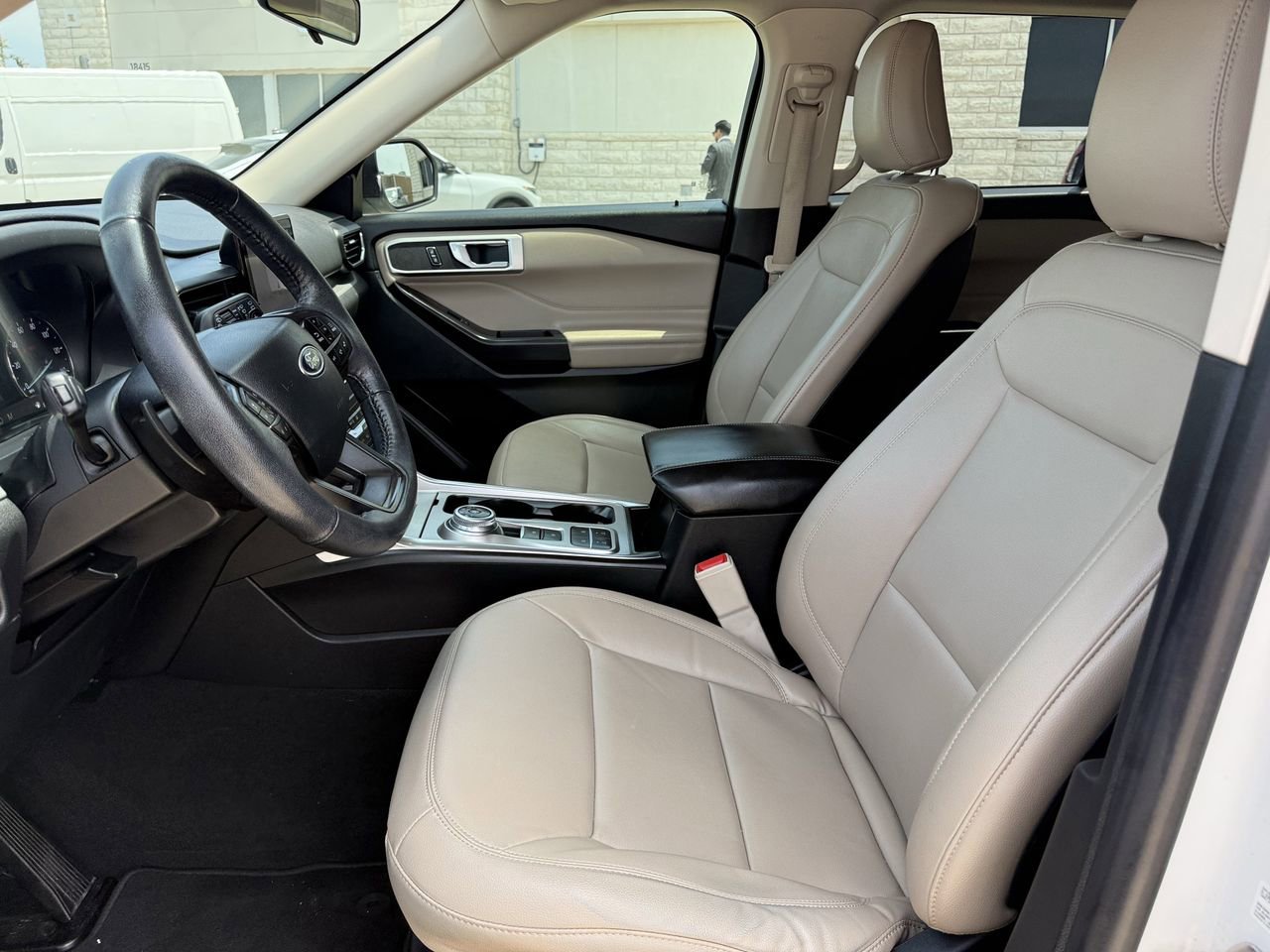 Certified 2020 Ford Explorer XLT RWD image 24