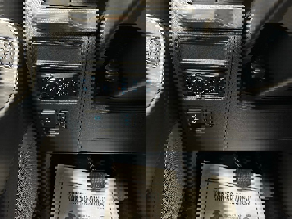 Used 2025 Ford F150 Lariat w/ Equipment Group 501A Mid image 18