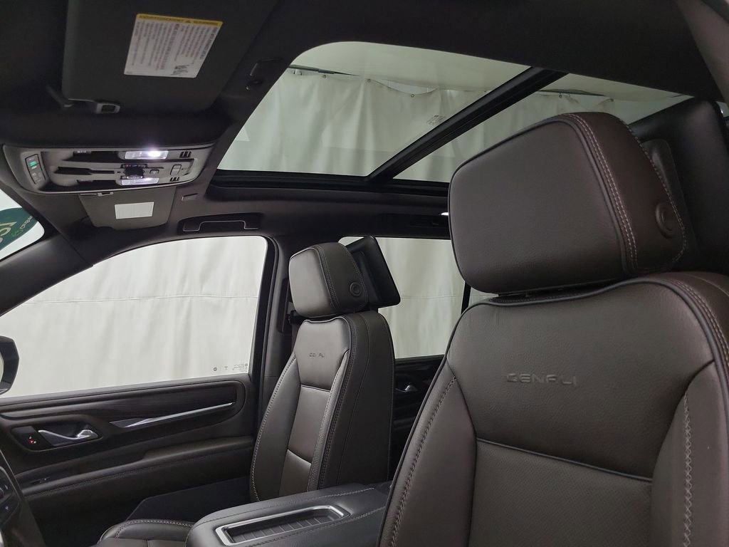 Certified 2021 GMC Yukon Denali image 9