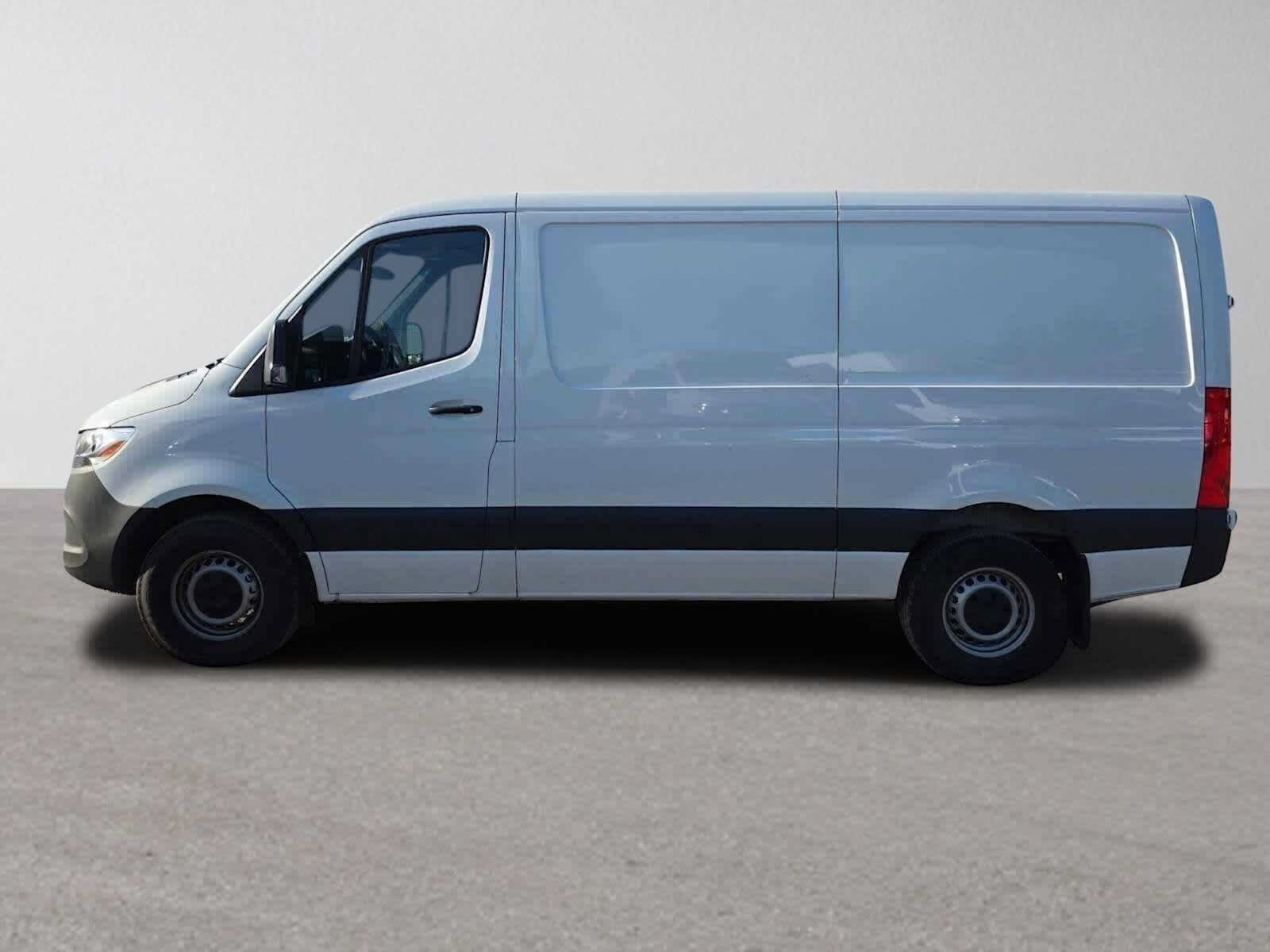 Used 2025 Mercedes-Benz Sprinter 2500 image 6