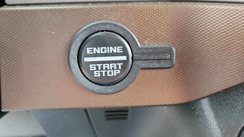 Used 2023 Ford Bronco Outer Banks image 21