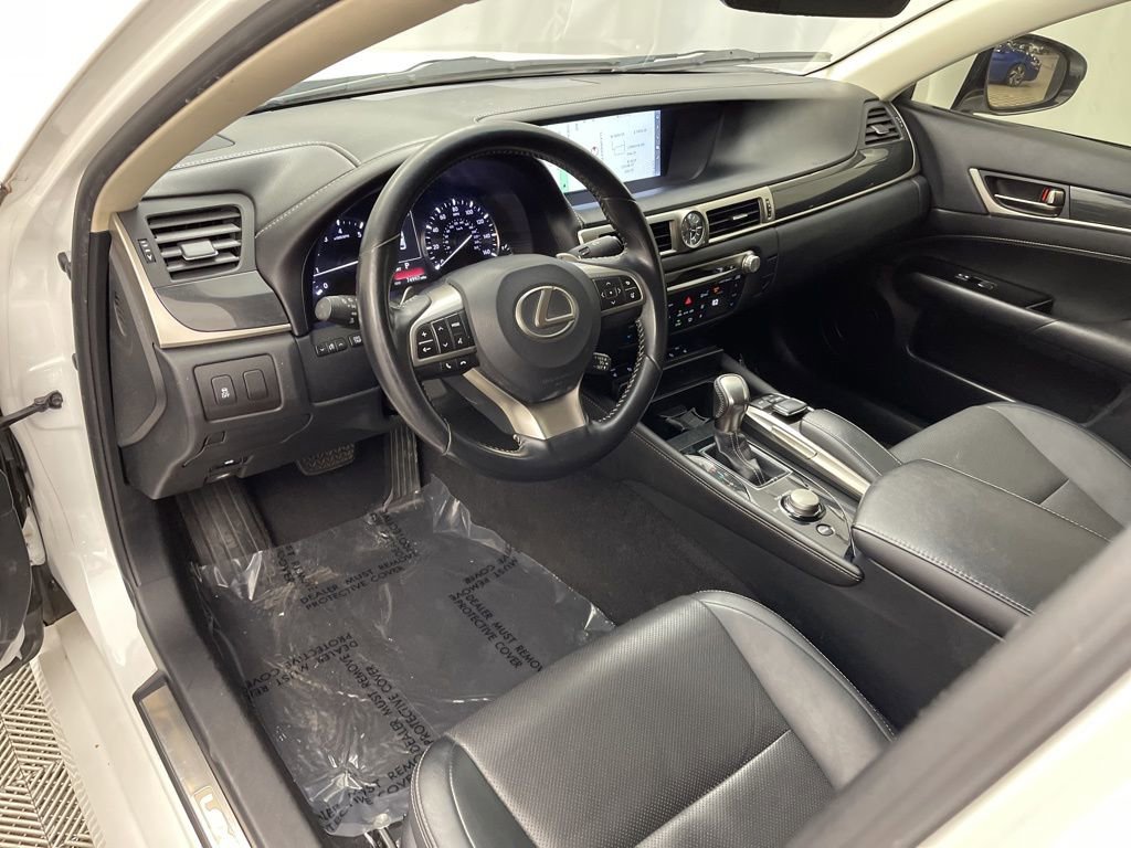 Used 2016 Lexus GS 200t w/ Premium Package image 19