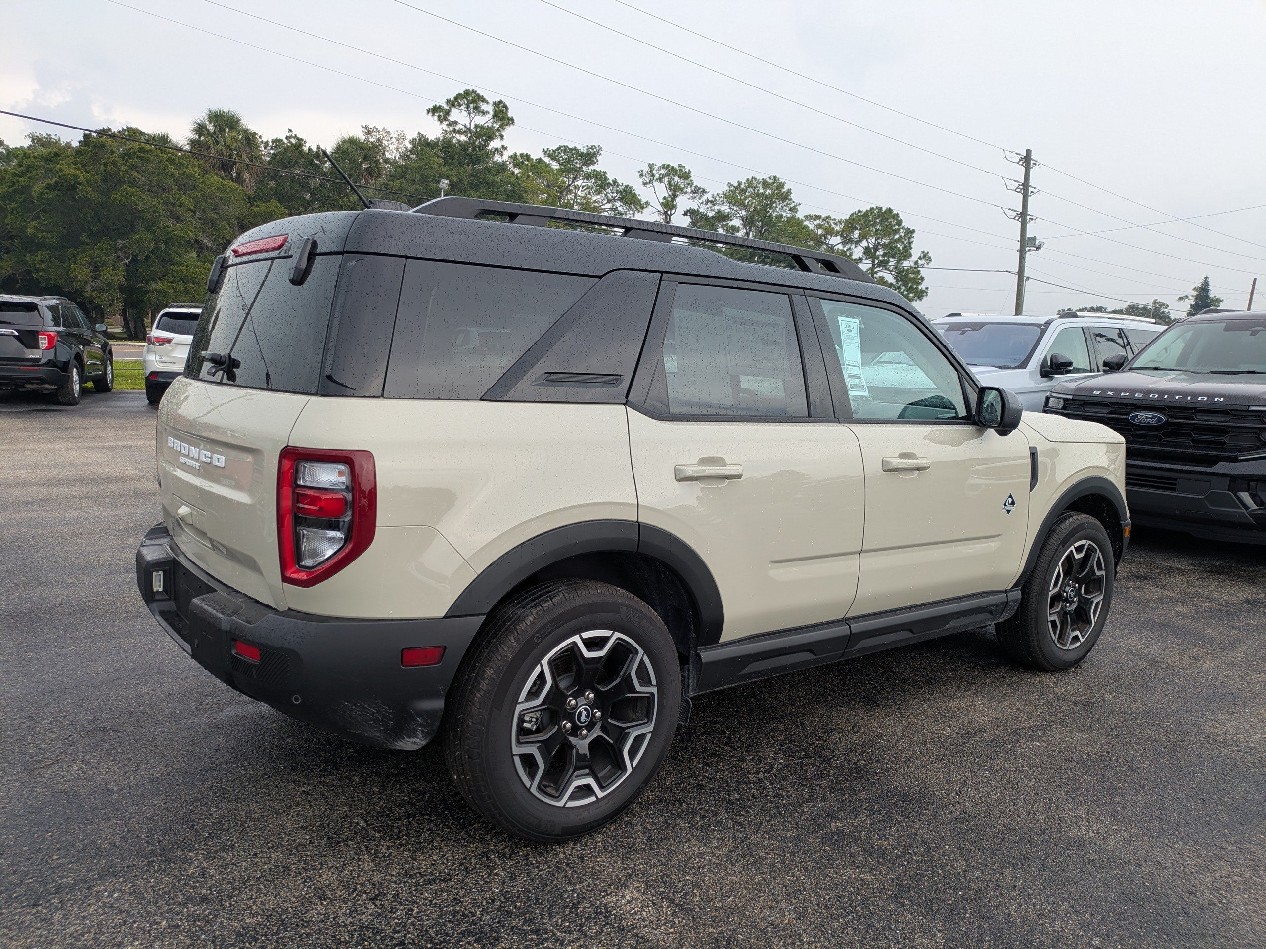 Used 2025 Ford Bronco Sport Outer Banks w/ Outer Banks Tech Package+ AWD/4WD image 4