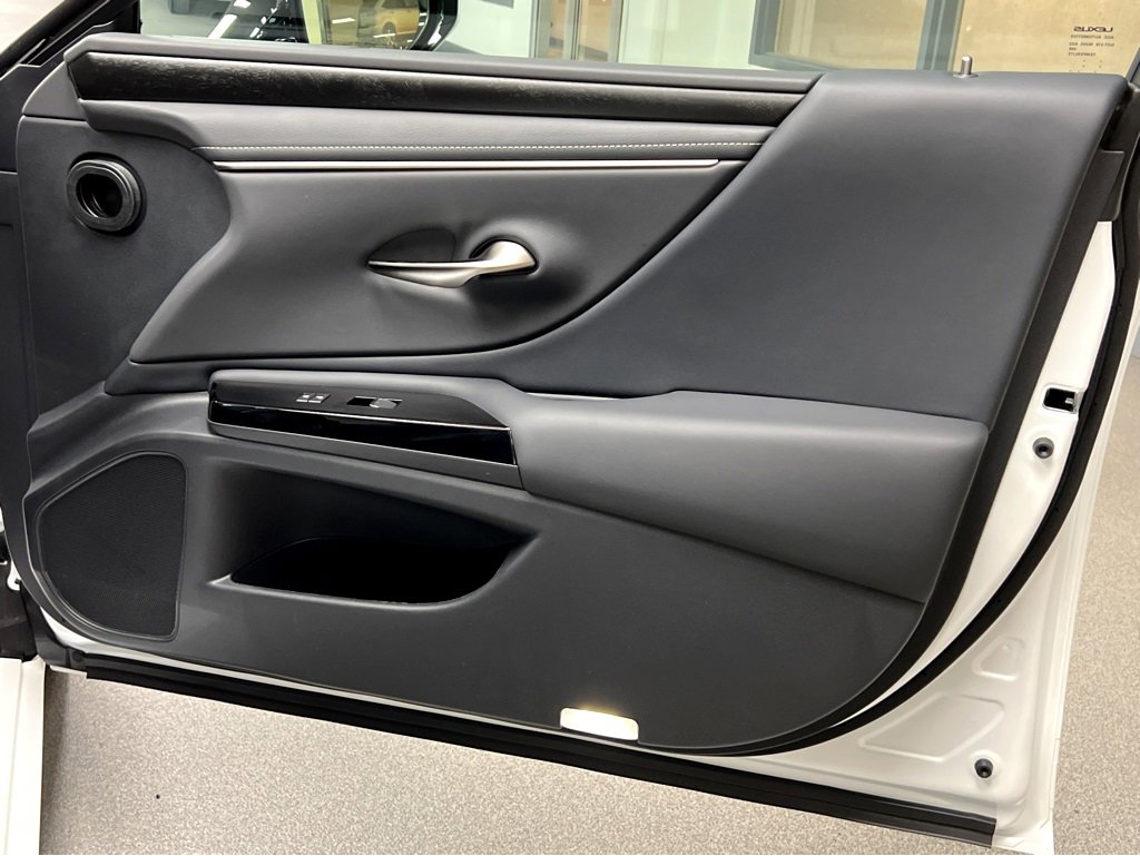 New 2025 Lexus ES 350 w/ Premium Package image 24