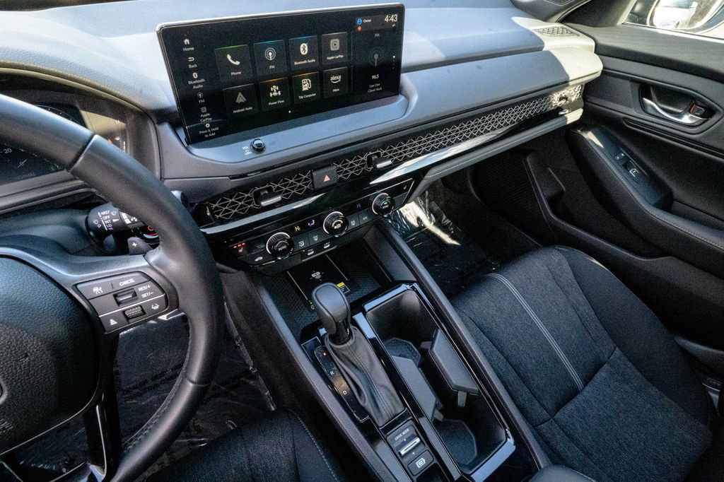 Used 2025 Honda Accord Sport image 21