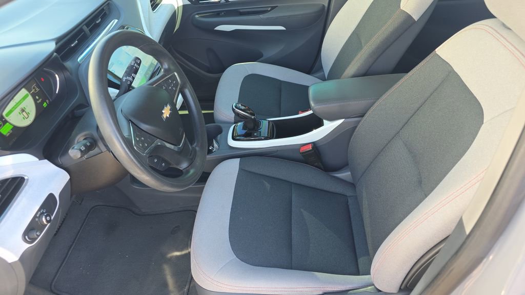Used 2021 Chevrolet Bolt LT FWD image 14