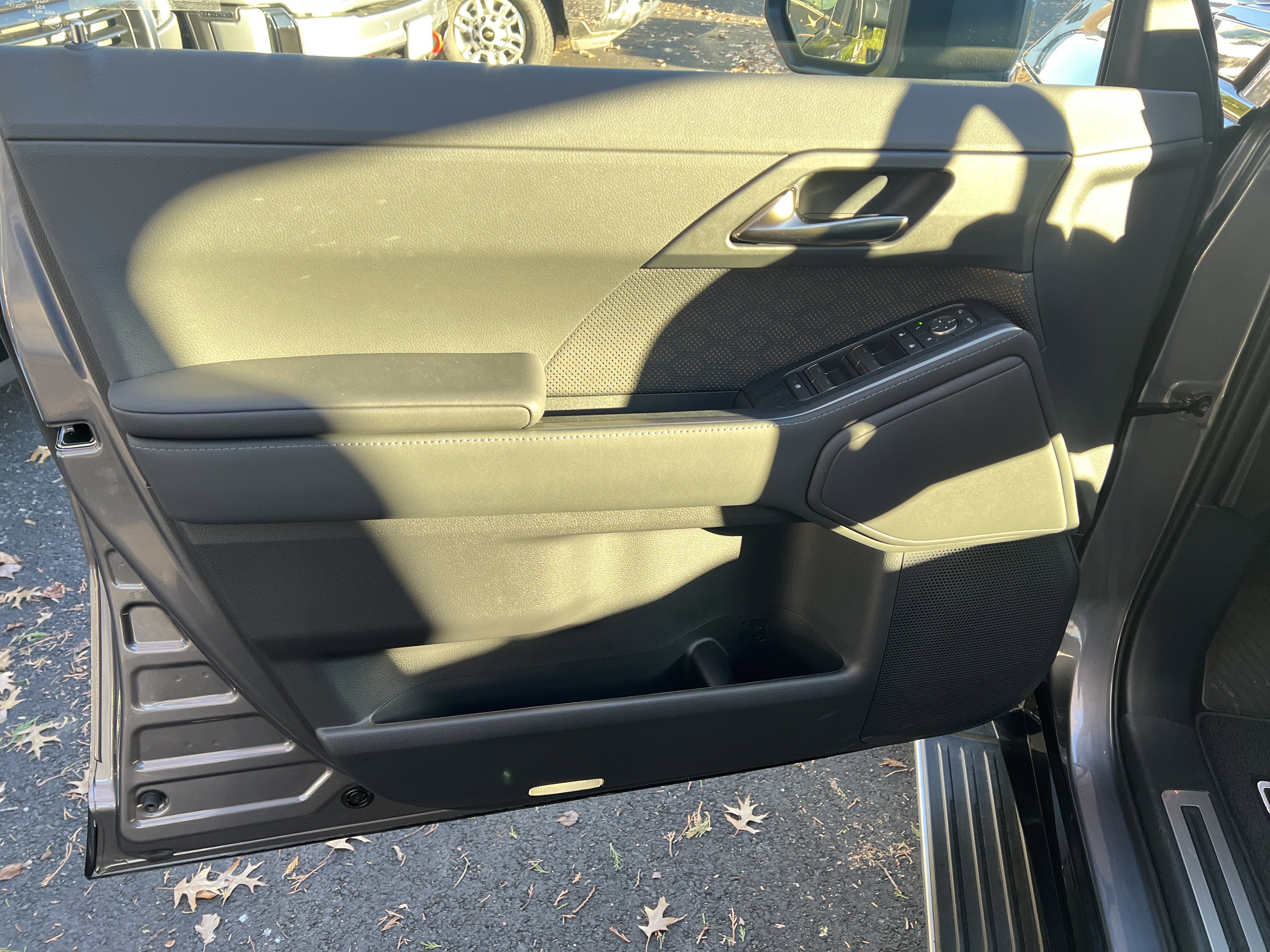 Used 2025 Lexus GX 550 image 17