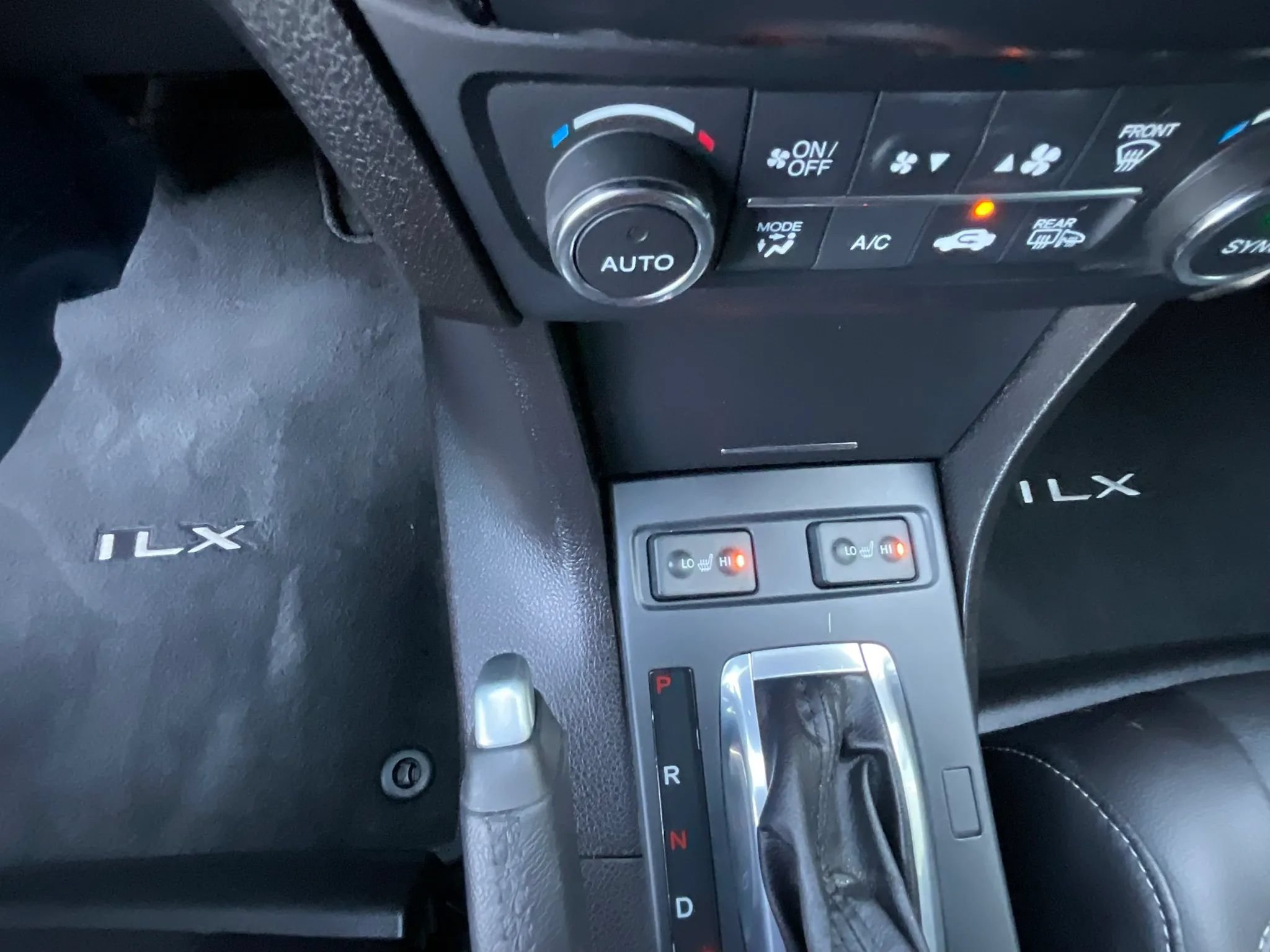 Used 2021 Acura ILX w/ Premium Package FWD image 33