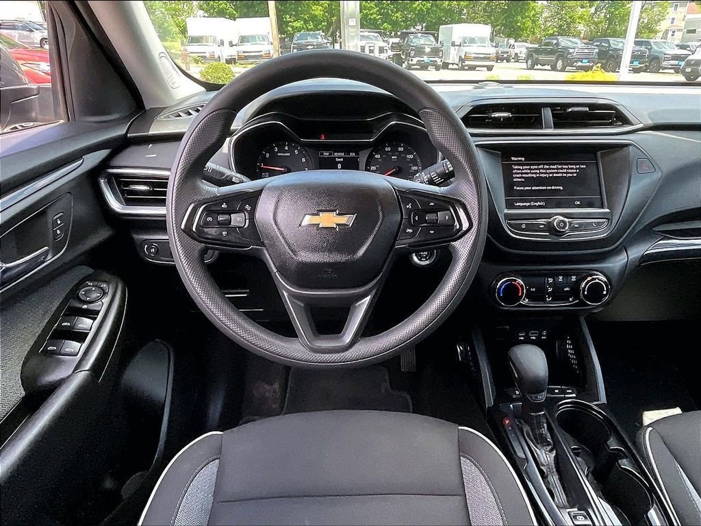 Used 2023 Chevrolet TrailBlazer LT AWD/4WD image 17