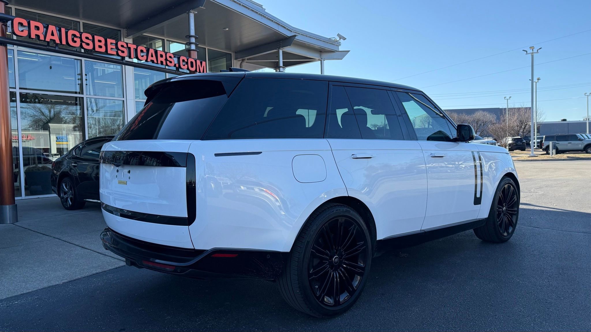 Used 2025 Land Rover Range Rover SE image 8