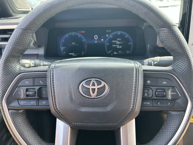 Used 2024 Toyota Tacoma TRD Sport w/ TRD Sport Upgrade Package AWD/4WD image 32