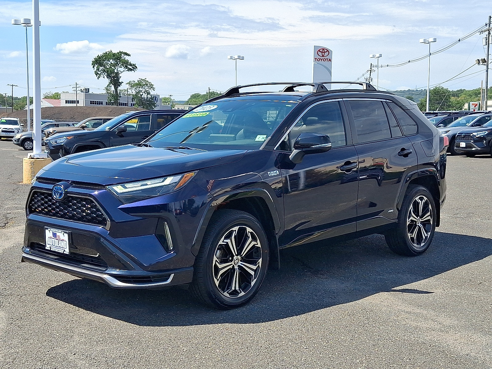 Used 2023 Toyota RAV4 XSE w/ Weather Package AWD/4WD image 3