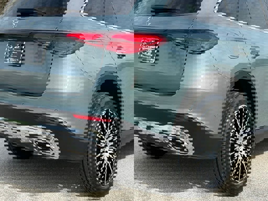 Used 2025 Mercedes-Benz GLC 300 image 15