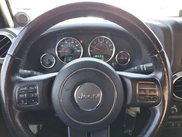 Used 2014 Jeep Wrangler Unlimited Sahara w/ Connectivity Group image 23