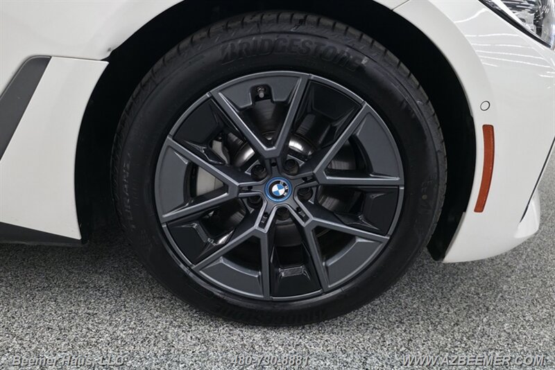 Used 2023 BMW i4 eDrive35 w/ Premium Package RWD image 11