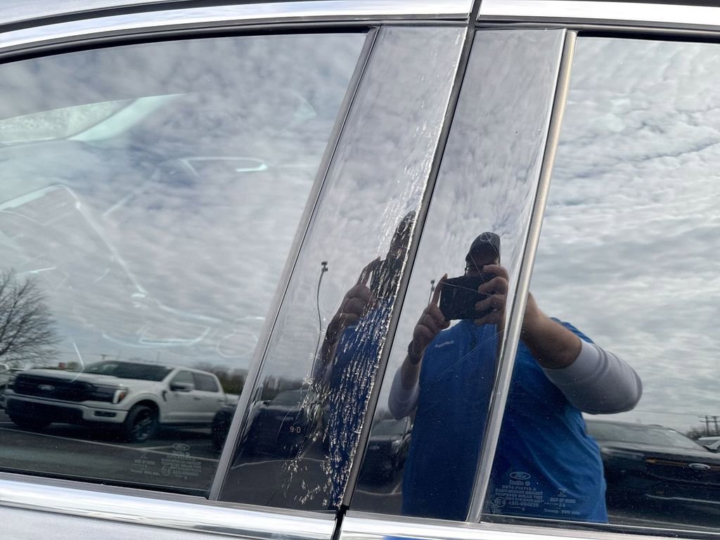 Used 2014 Ford Fusion SE w/ Equipment Group 202A image 28