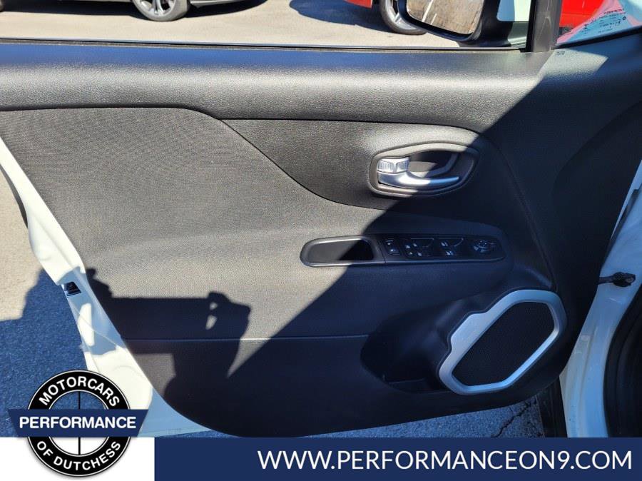 Used 2018 Jeep Renegade Latitude w/ Cold Weather Group AWD/4WD image 14