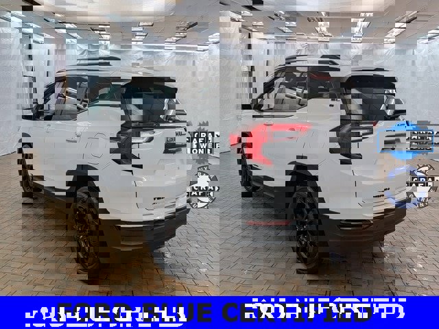 Used 2022 GMC Terrain SLE w/ Driver Convenience Package image 5