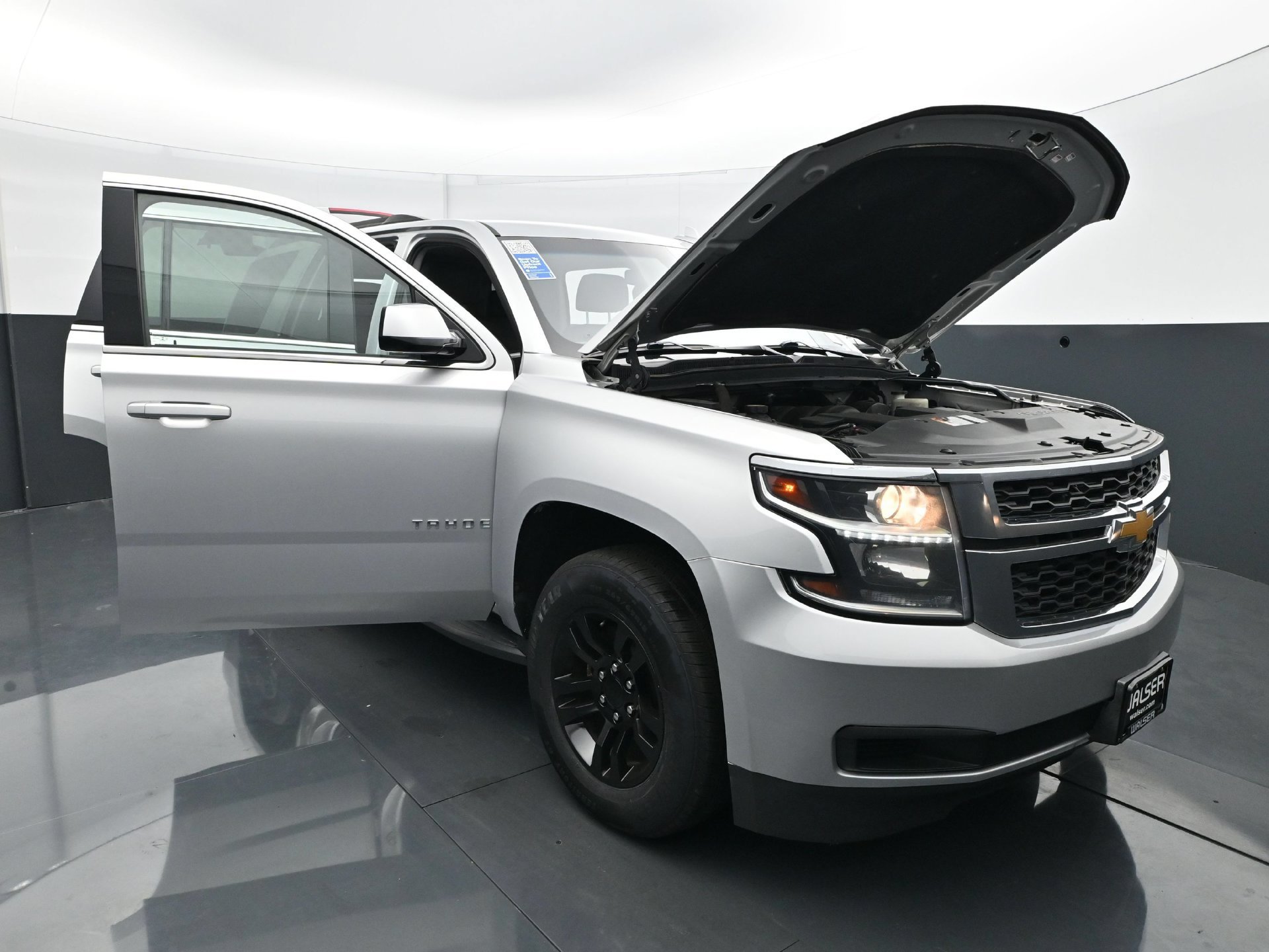 Used 2019 Chevrolet Tahoe LS AWD/4WD image 38