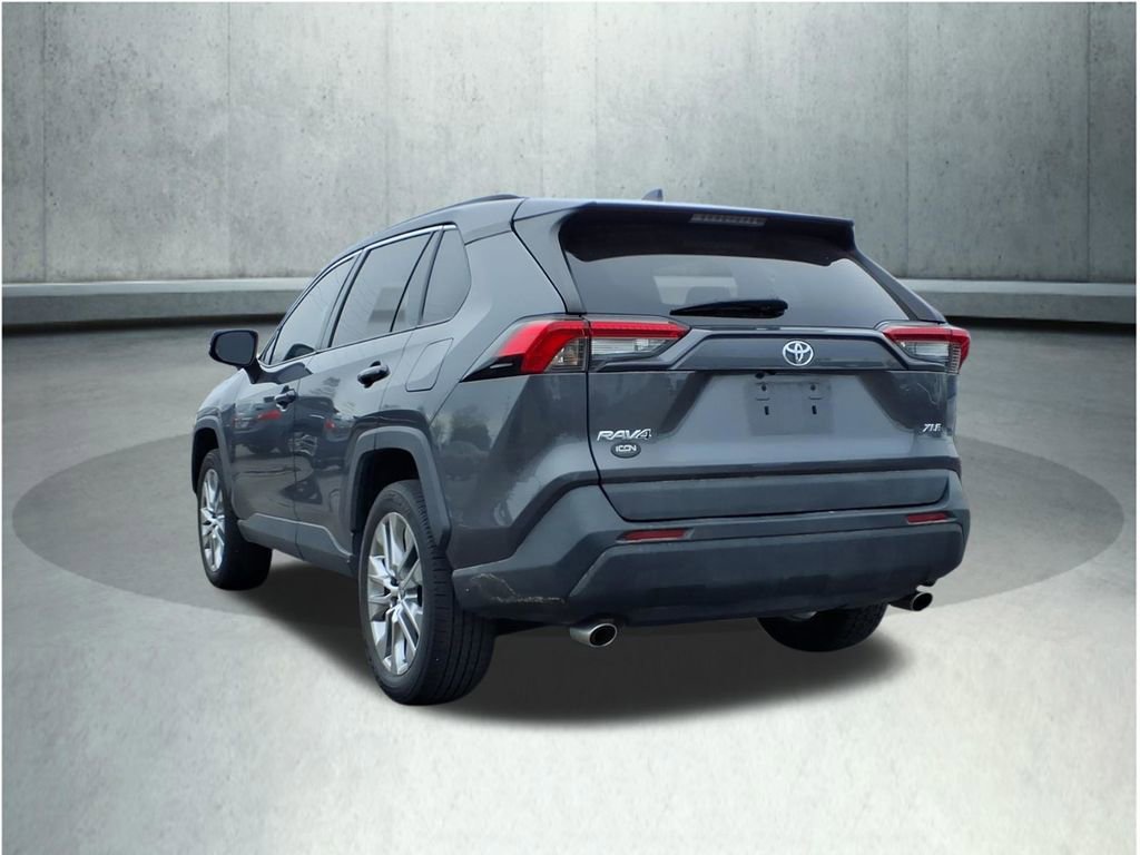 Used 2021 Toyota RAV4 XLE Premium image 7