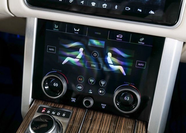 Used 2019 Land Rover Range Rover HSE image 16