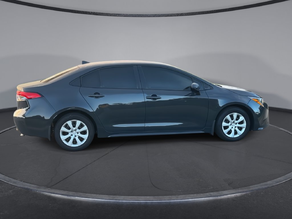 Used 2025 Toyota Corolla LE FWD image 9