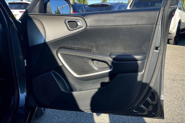 Used 2023 Kia Soul LX w/ Option Group 015 image 22