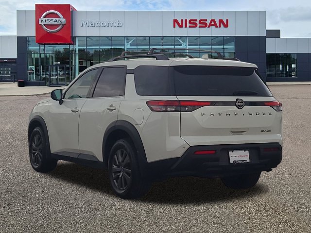 Used 2022 Nissan Pathfinder SV AWD/4WD image 5