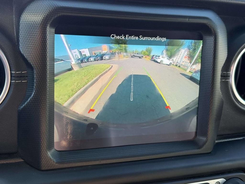 Used 2021 Jeep Wrangler Unlimited Sahara w/ Cold Weather Group AWD/4WD image 30