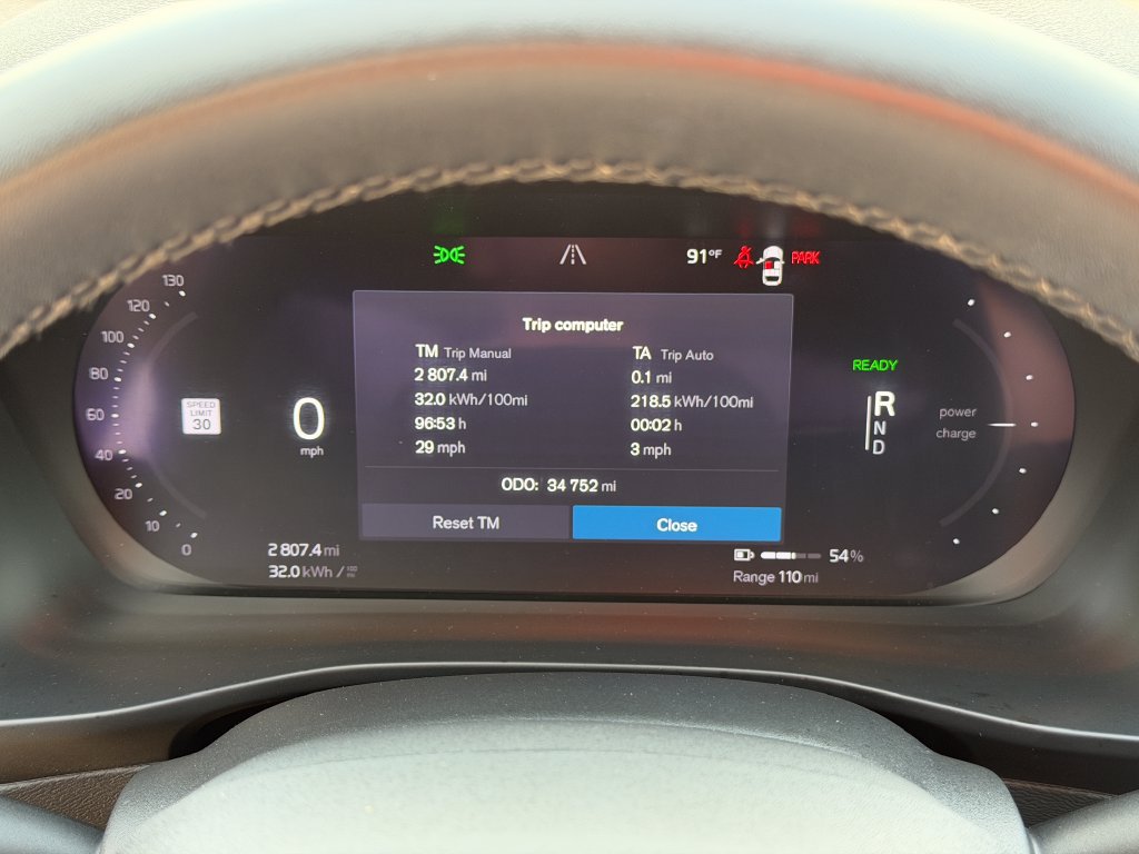 Certified 2023 Volvo C40 Recharge Core w/ Climate Package AWD/4WD image 16
