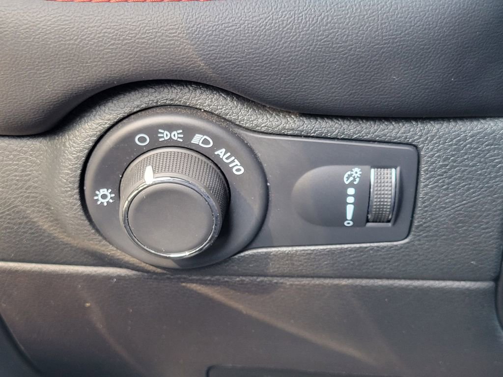 Used 2023 Dodge Durango R/T w/ Blacktop Package RWD image 12