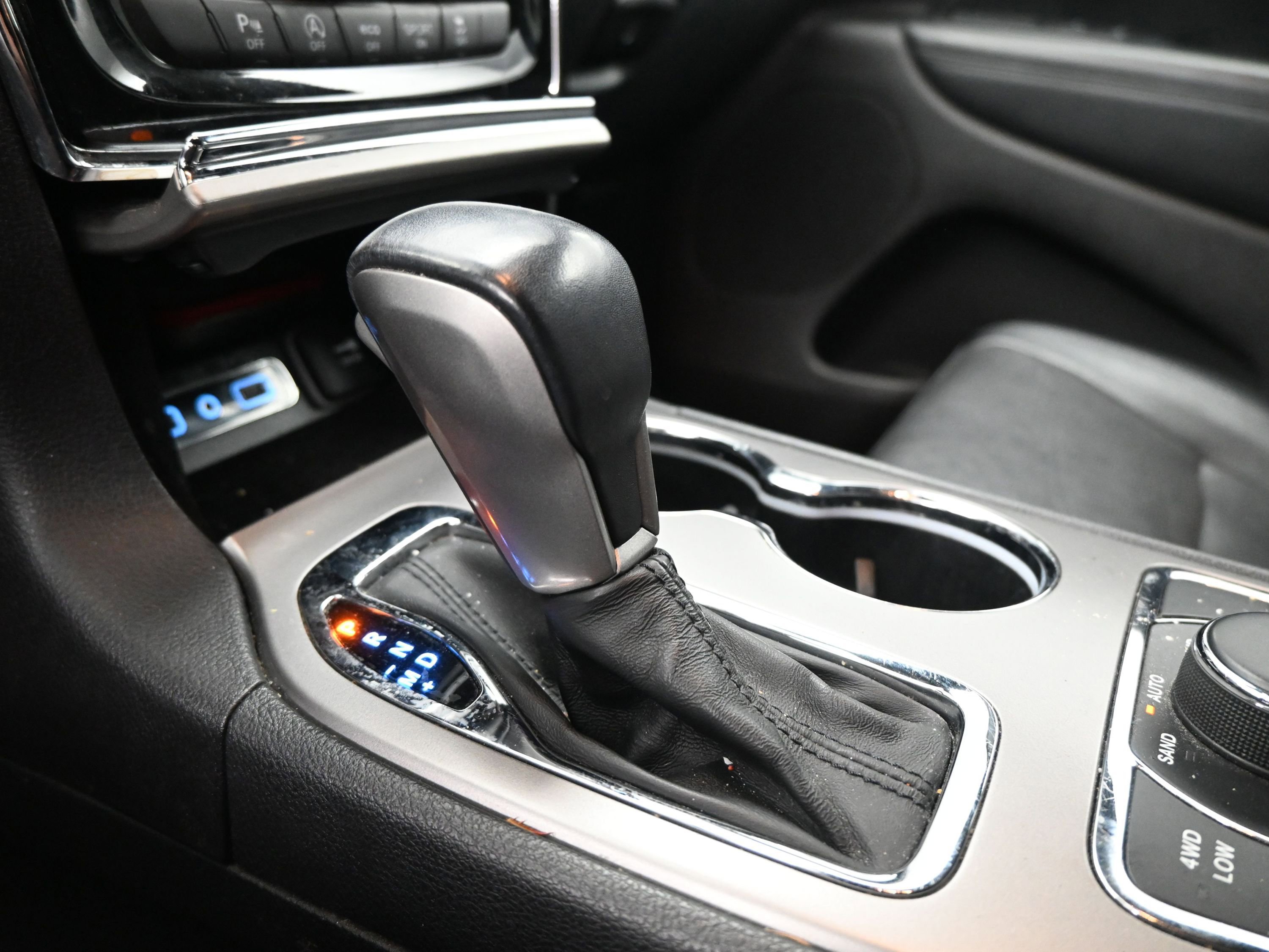 Used 2020 Jeep Grand Cherokee Limited w/ Luxury Group II image 15