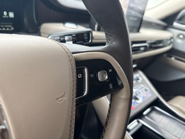 Used 2020 Lincoln Aviator Reserve w/ Equipment Group 202A image 27