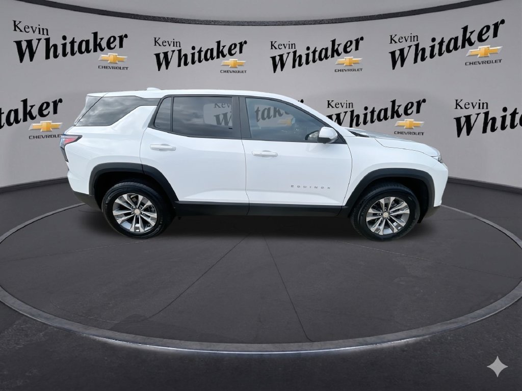Used 2026 Chevrolet Equinox LT w/ Convenience Package II FWD image 10