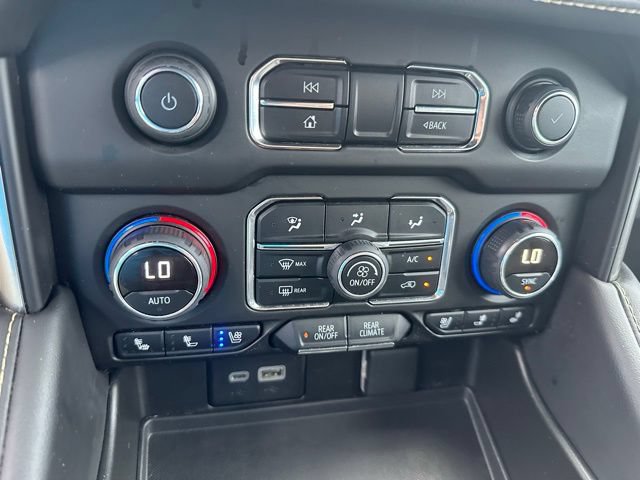 Used 2024 Chevrolet Tahoe Premier AWD/4WD image 32