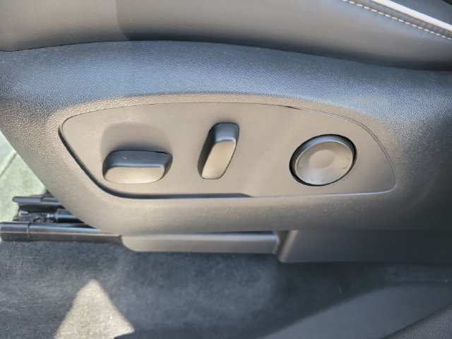 Used 2025 Buick Enclave Preferred FWD image 16