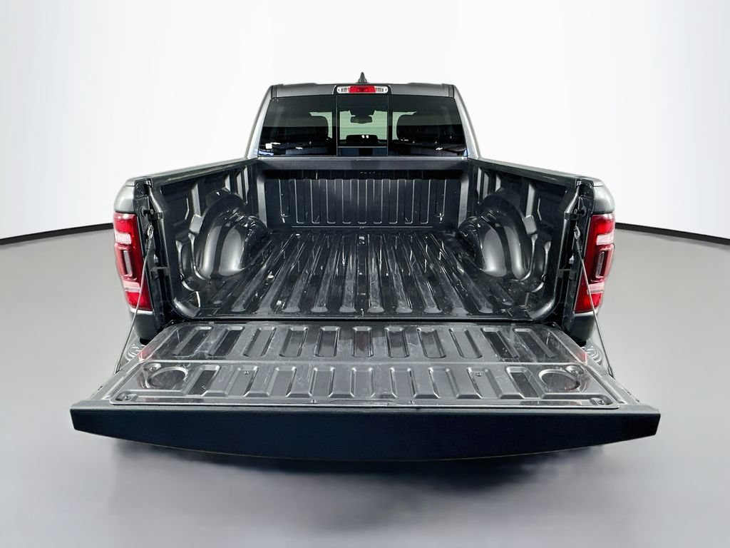 Used 2020 RAM 1500 Laramie w/ Sport Appearance Package AWD/4WD image 29