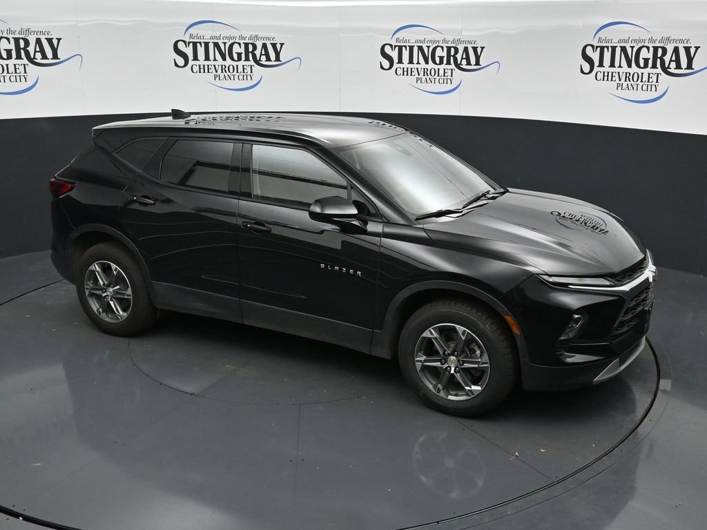Used 2025 Chevrolet Blazer LT AWD/4WD image 18