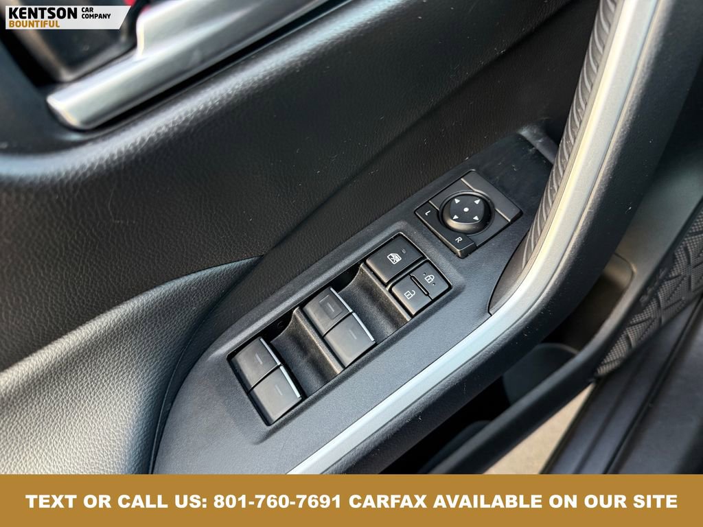 Used 2025 Toyota RAV4 XLE image 22