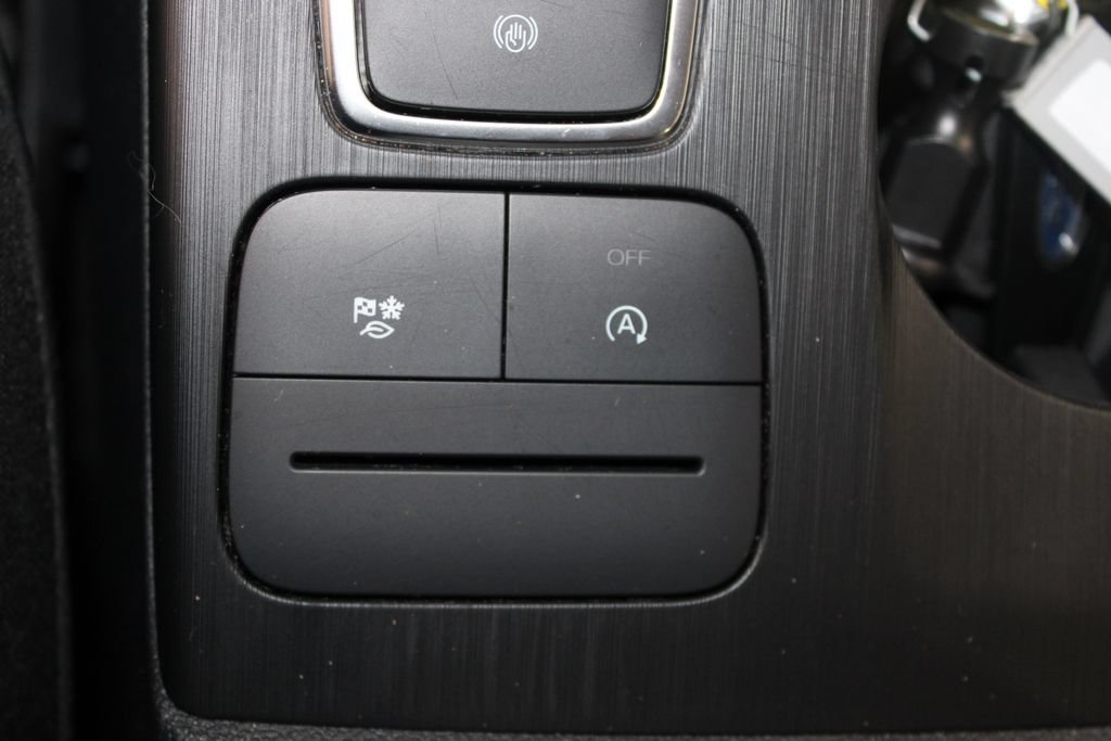 Used 2025 Ford Escape Active AWD/4WD image 39