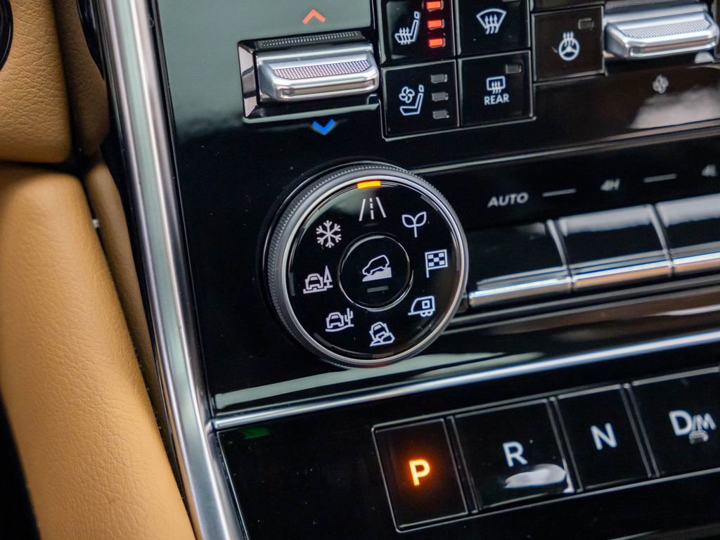 Used 2025 Nissan Armada Platinum Reserve w/ Convenience Package image 28