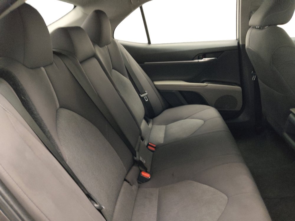 Used 2022 Toyota Camry LE image 19