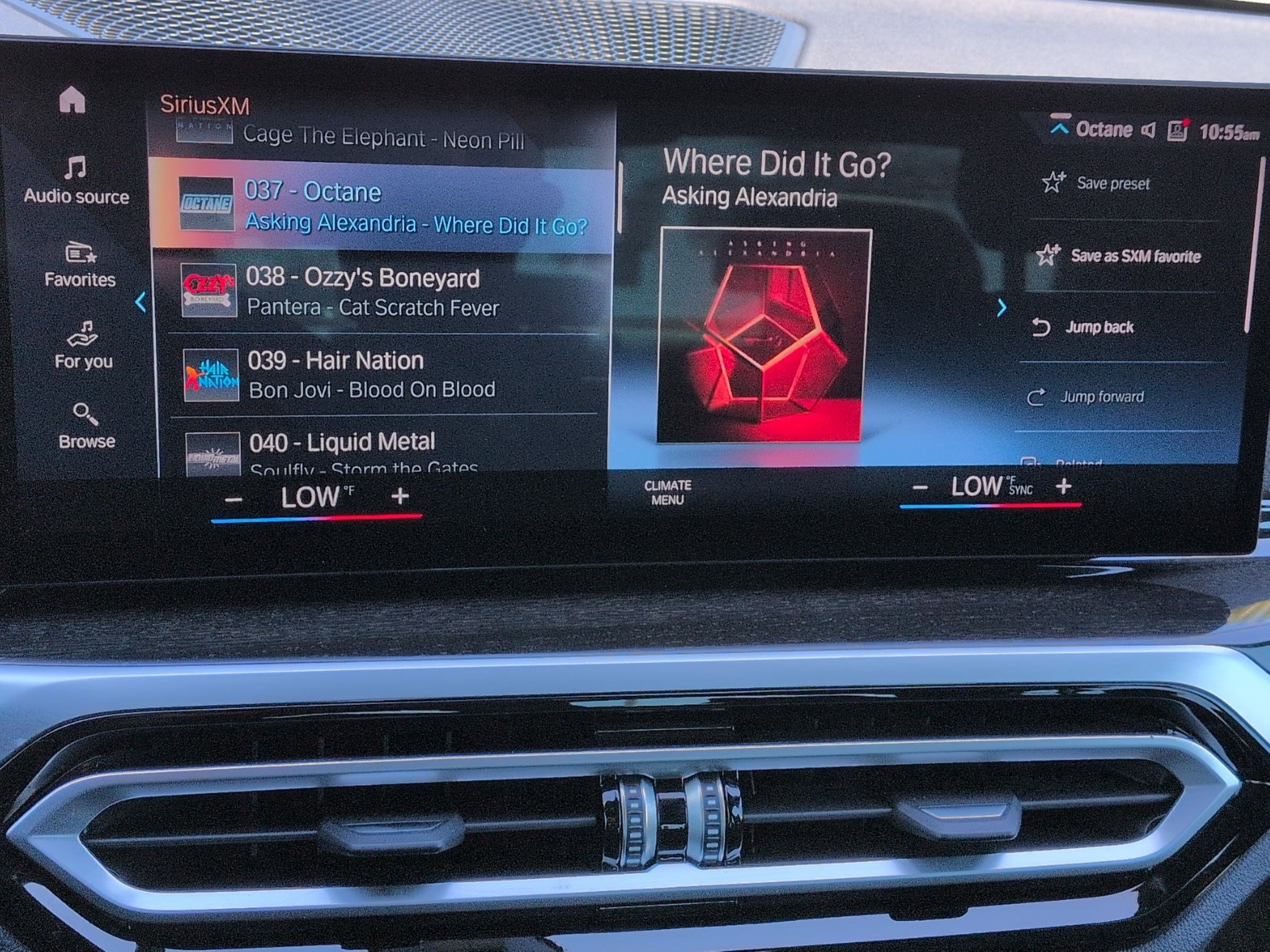 Used 2023 BMW 330e w/ Premium Package image 23