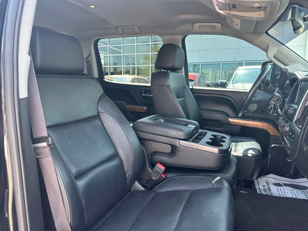 Used 2016 Chevrolet Silverado 2500 LTZ AWD/4WD image 16