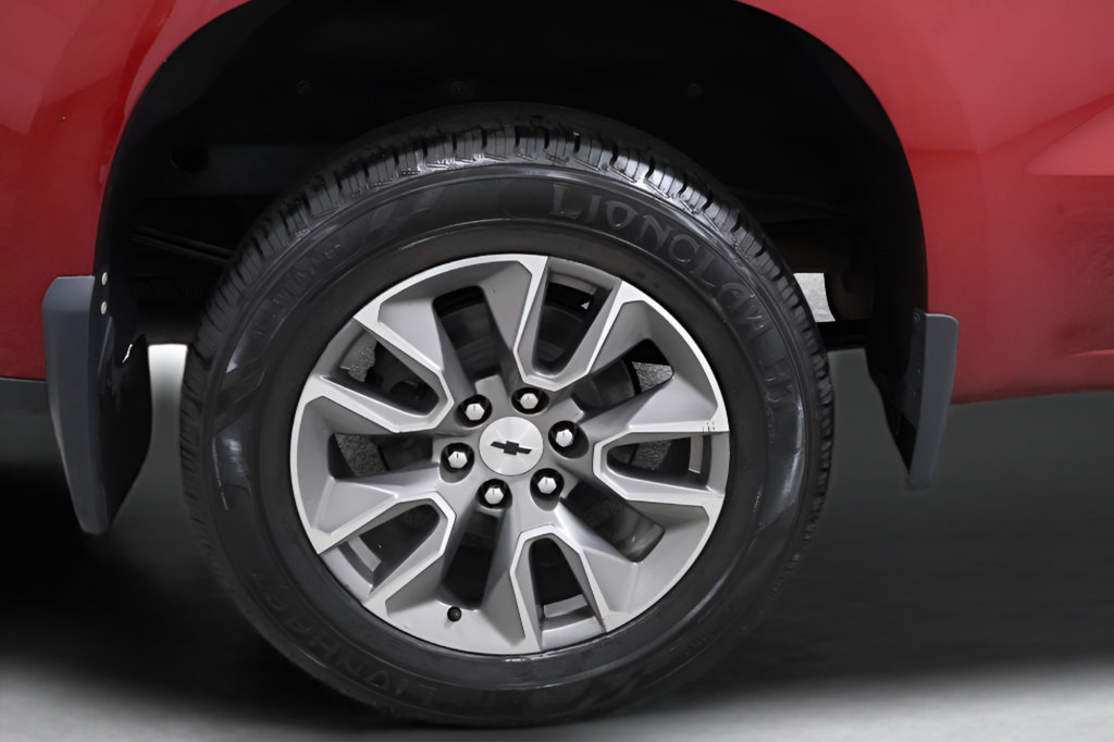Used 2021 Chevrolet Silverado 1500 RST AWD/4WD image 27