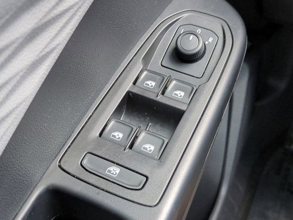 Used 2023 Volkswagen Taos S image 22